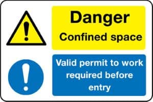 02827 Danger confined space. Valid permit to wrok required before entry sign