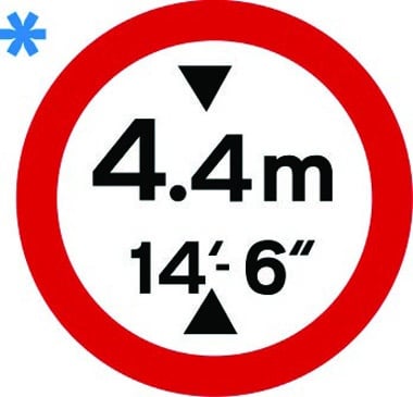 Vehicle height restriction 4.4m sign