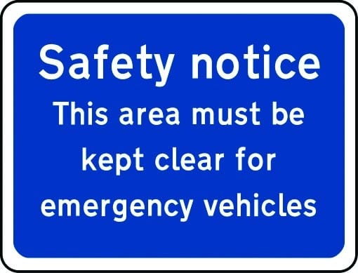 This area must be kept clear for emergency vehicles sign