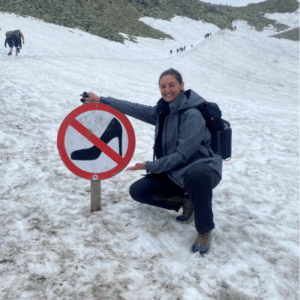 No high heels on the mountain